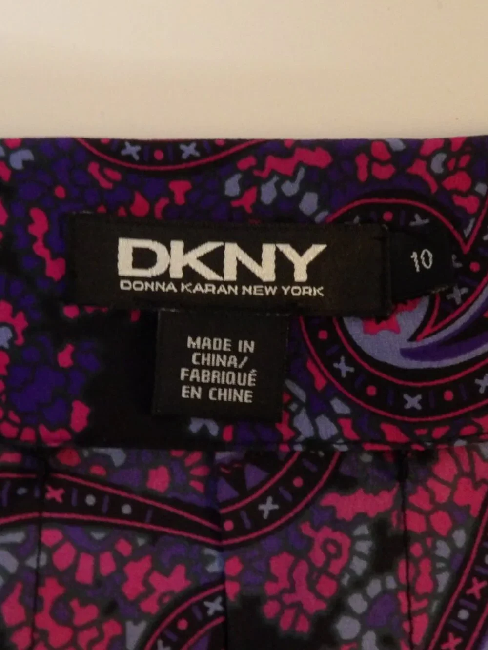 DKNY Ladies Pleated Skirt Paisley Black and Purple Size 10